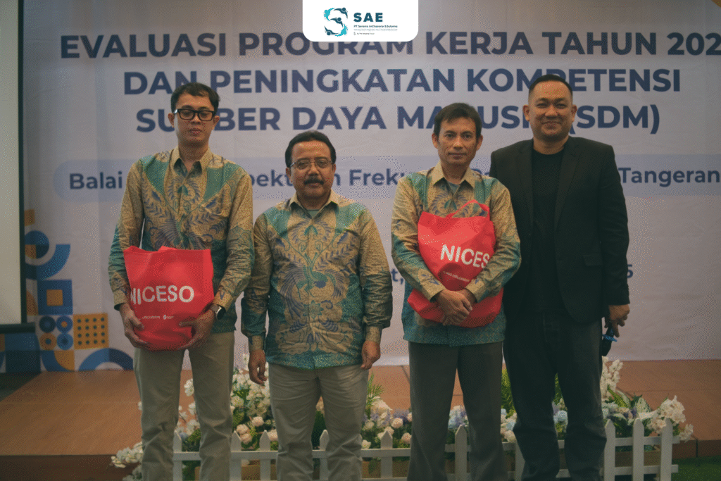 Pelatihan SDM menjadi kunci meningkatkan kualitas sumber daya manusia agar lebih kompeten, produktif, dan siap menghadapi tantangan bisnis.